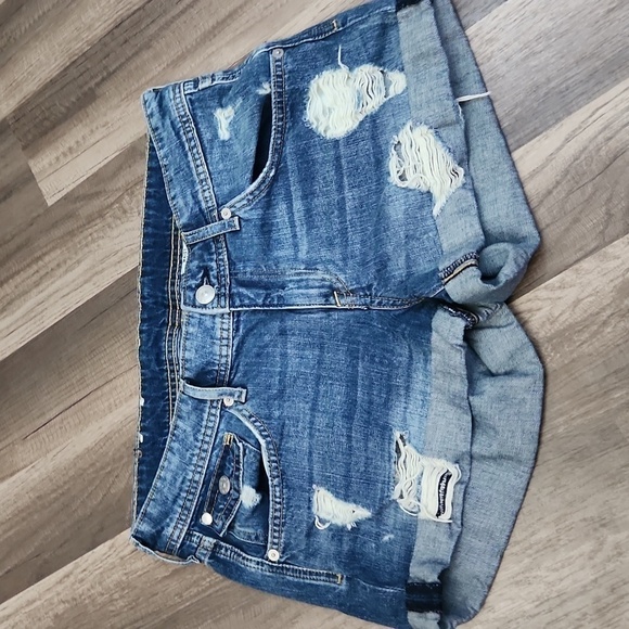 H & M DENIM Distressed Shorts size 6 - Picture 1 of 6